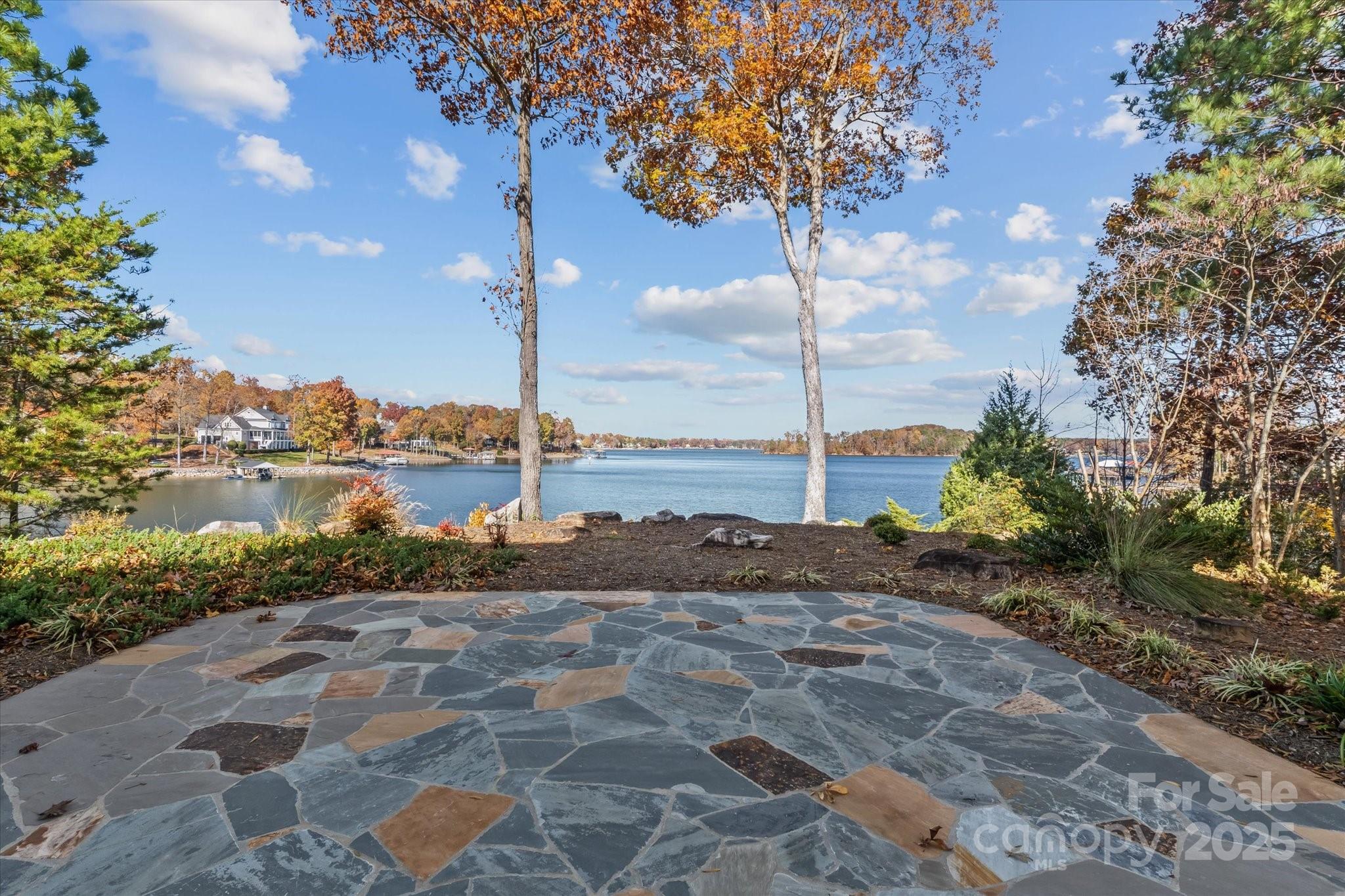 Pinnacle Shores - Residential