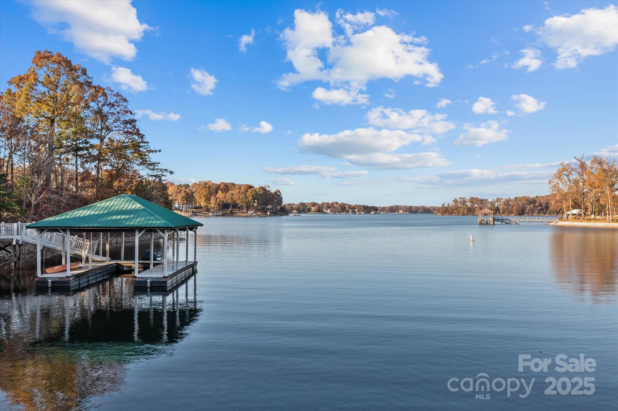 Pinnacle Shores - Residential