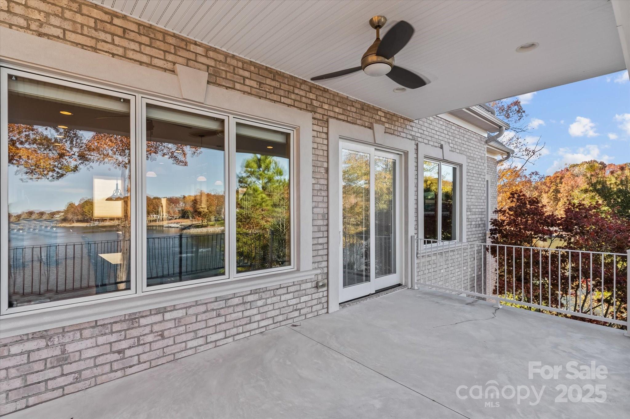 Pinnacle Shores - Residential