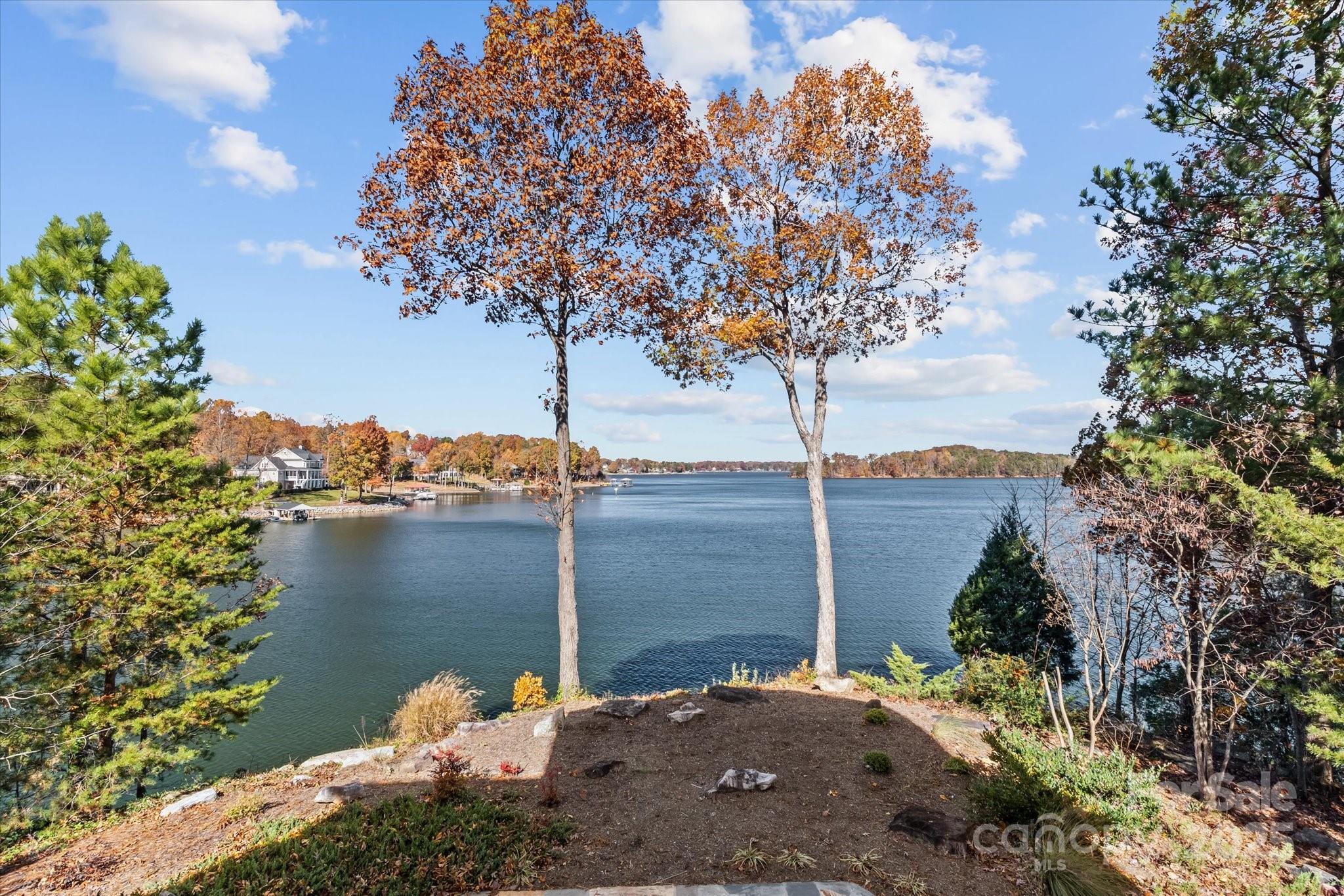 Pinnacle Shores - Residential