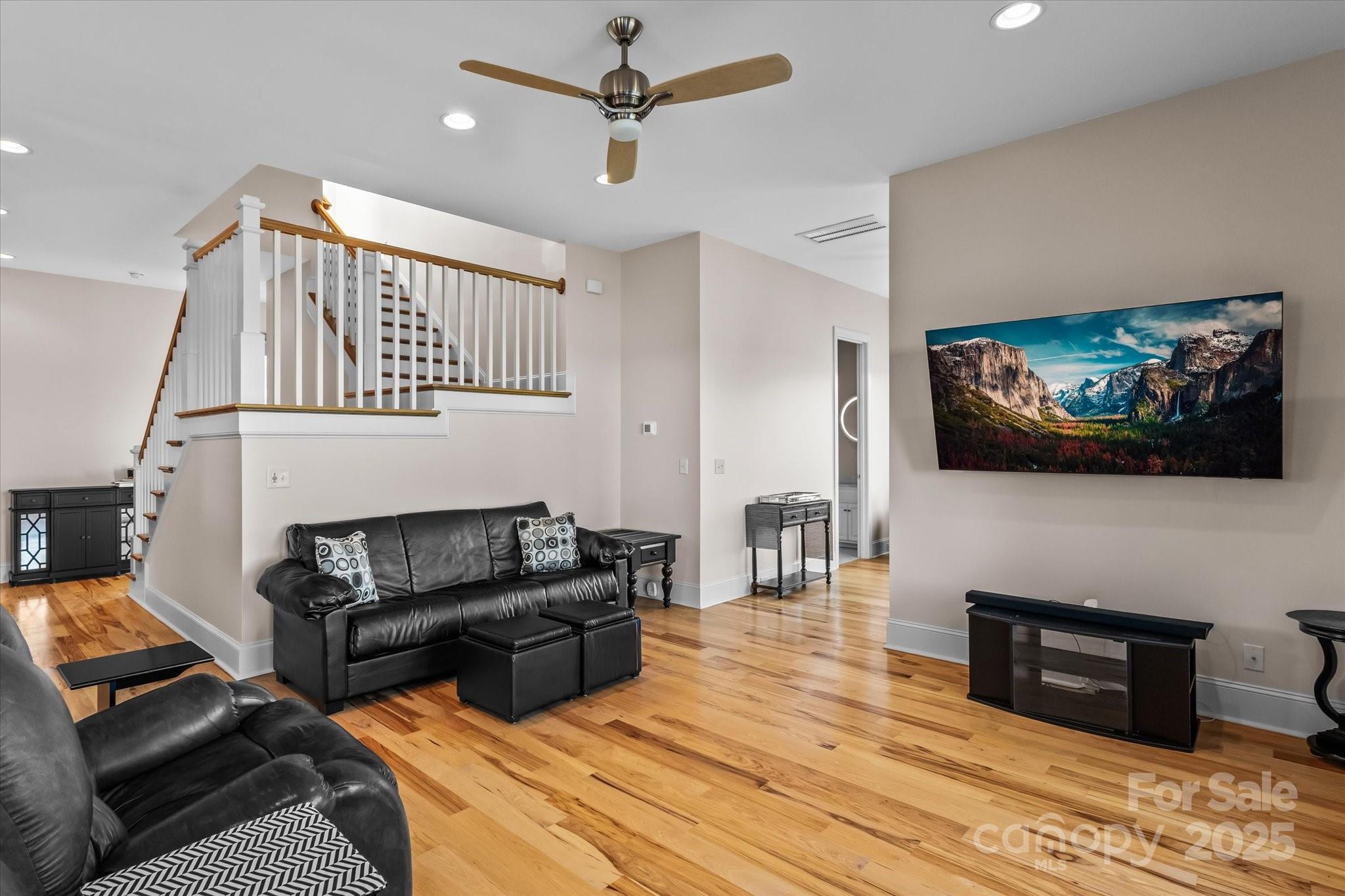 Pinnacle Shores - Residential