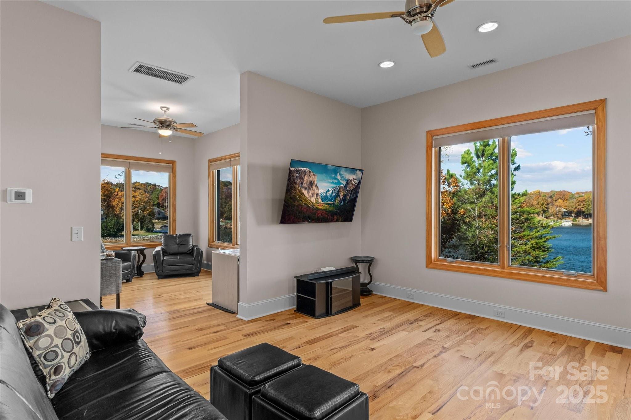 Pinnacle Shores - Residential