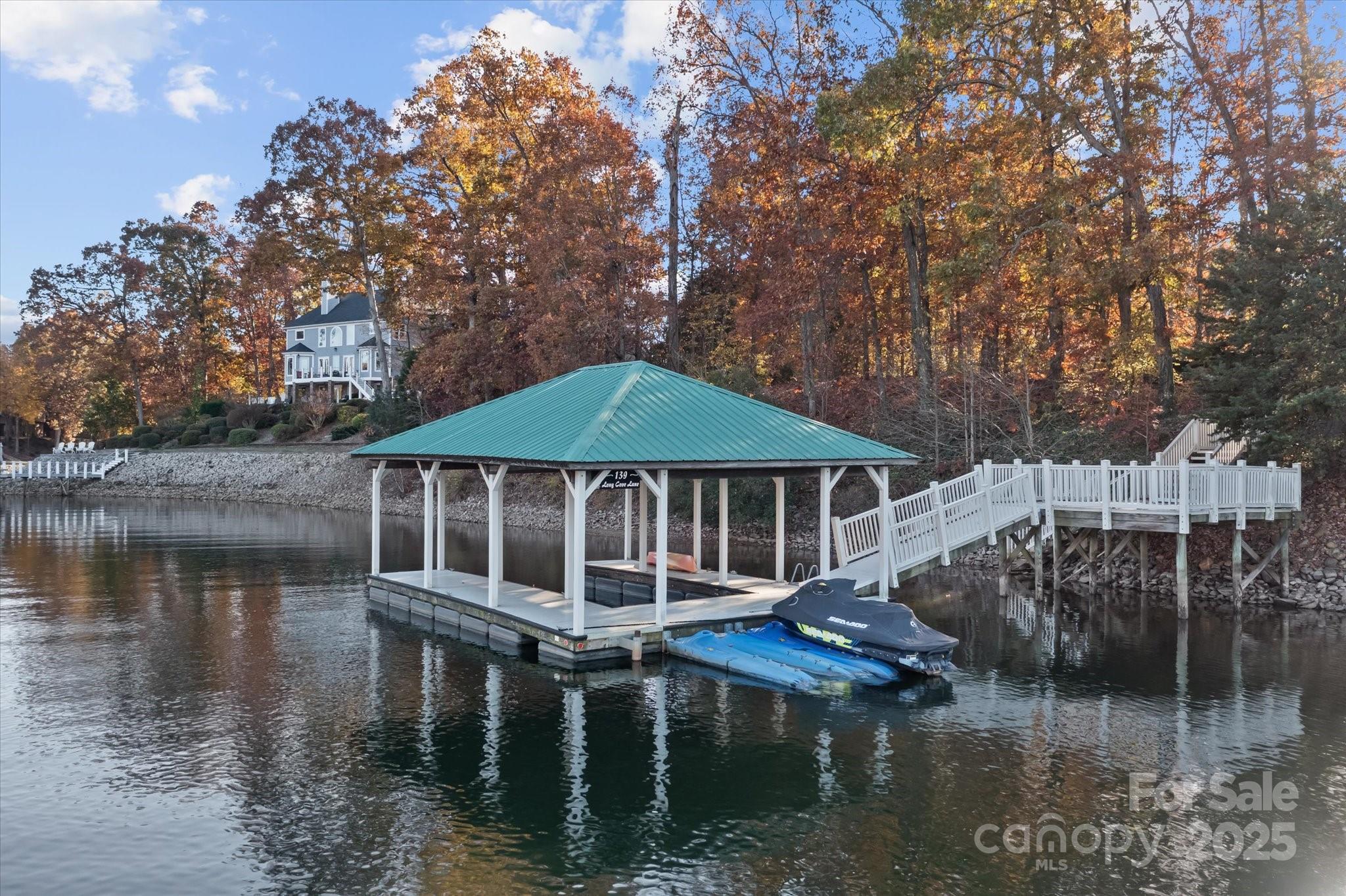 Pinnacle Shores - Residential