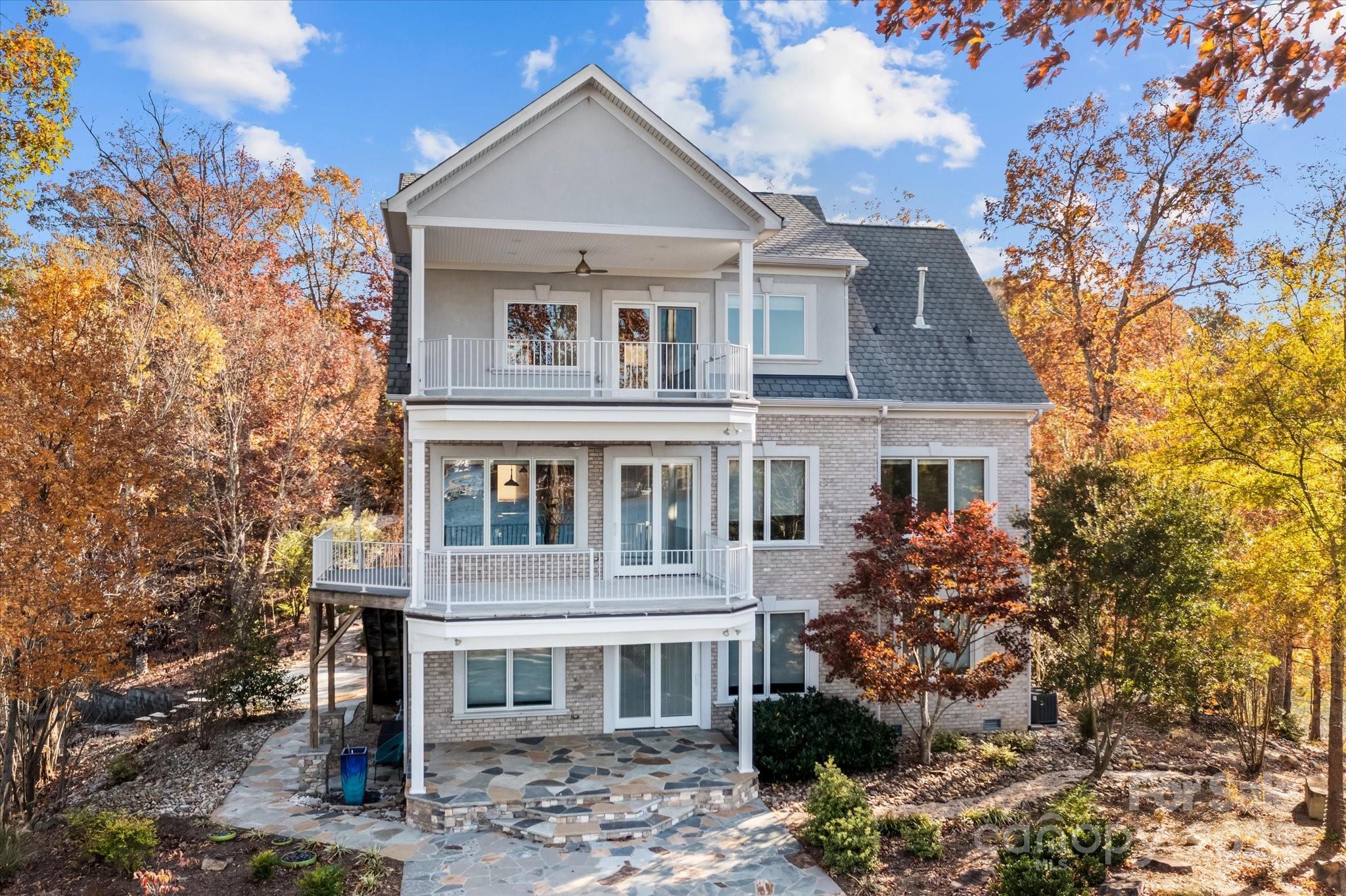 Pinnacle Shores - Residential