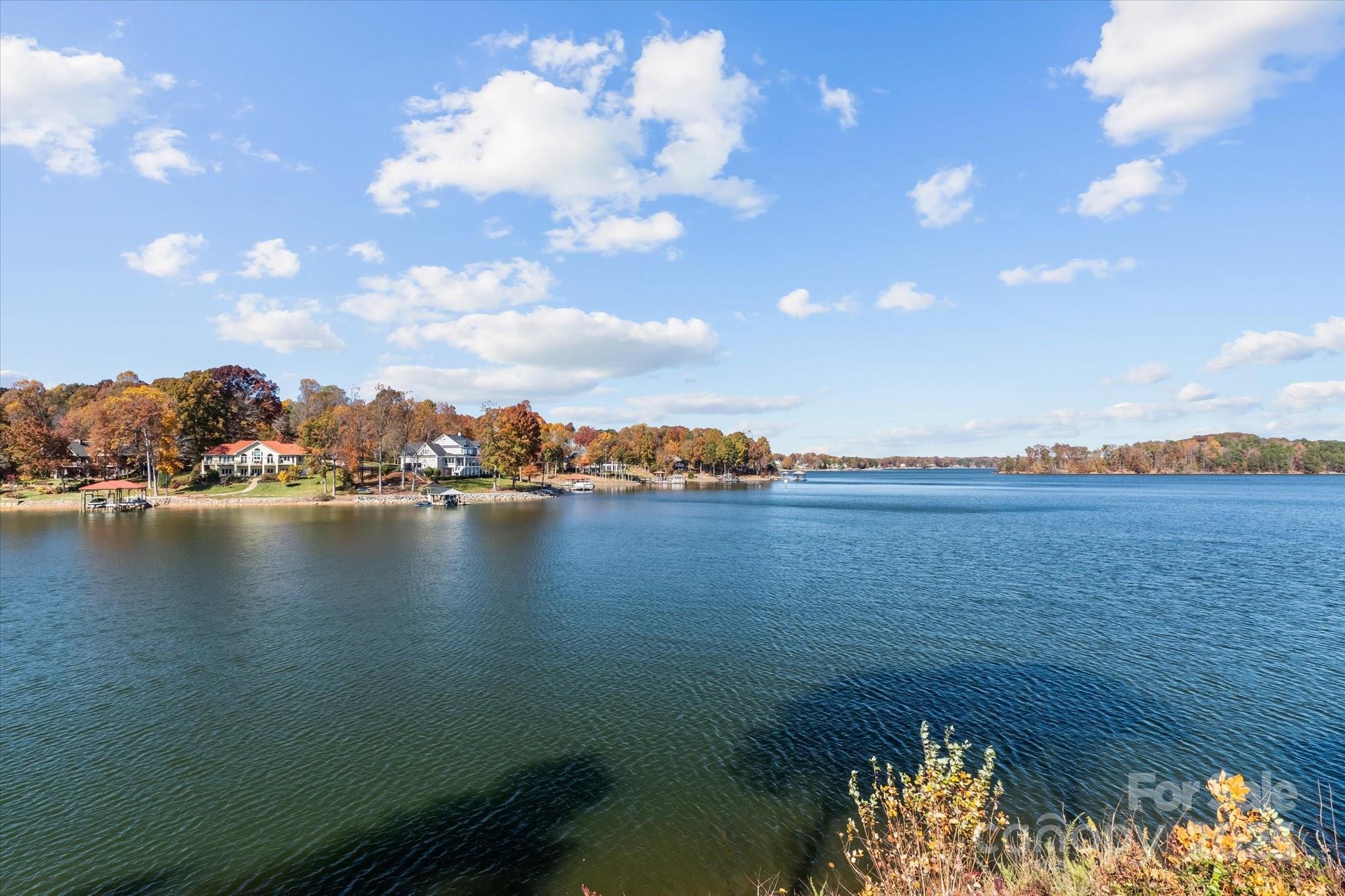 Pinnacle Shores - Residential