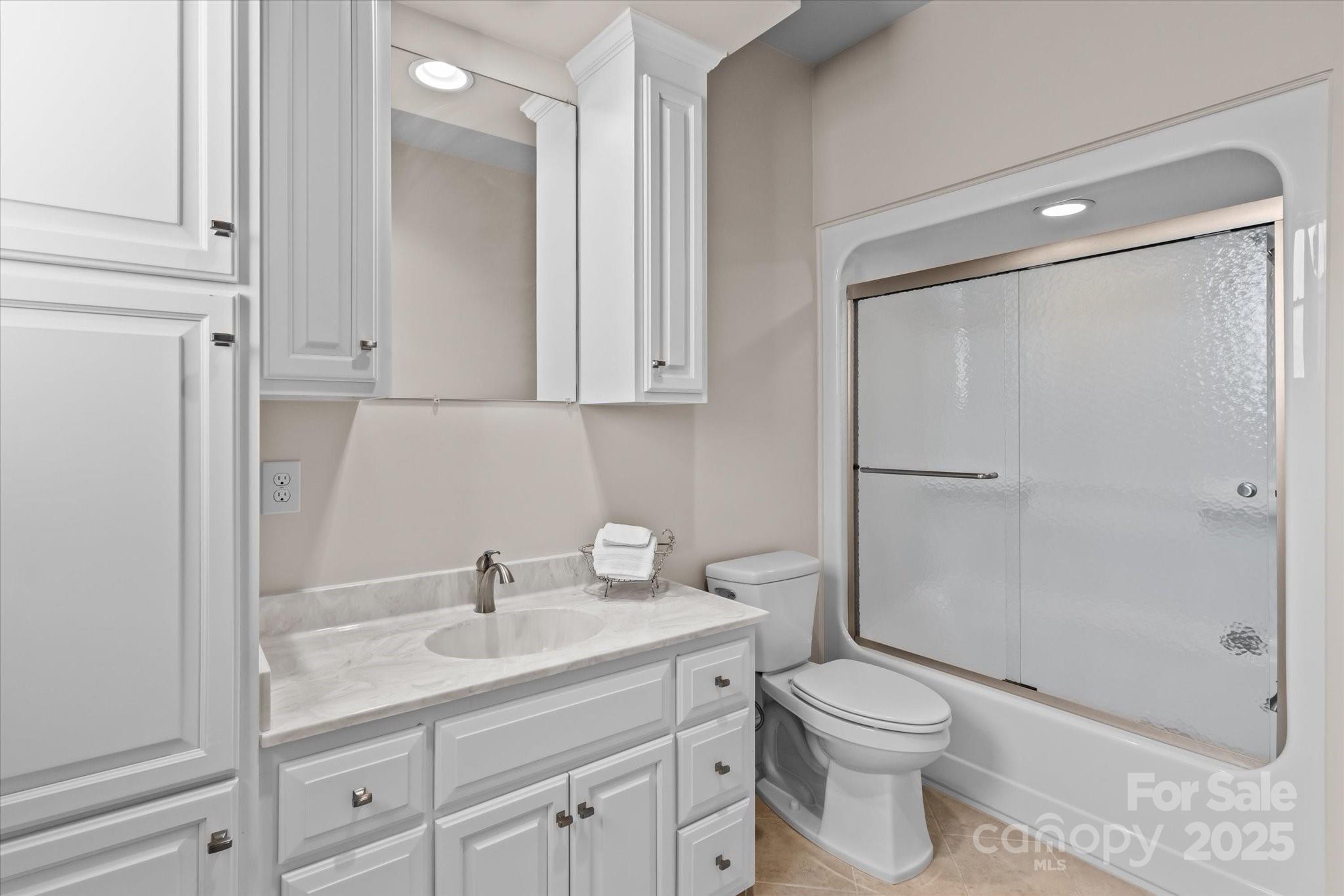 Pinnacle Shores - Residential