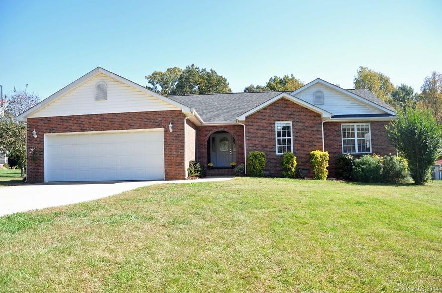 This quality brick home has all you want! Deck to overlook large, flat backyard. Spacious bedrooms, wood floors in foyer, living and breakfast areas. New roof in 2008 per seller and only 15 minutes to the interstate!