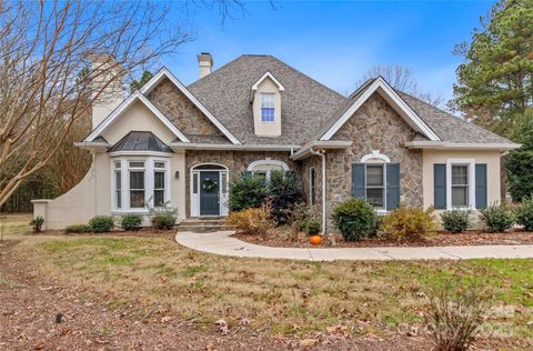 Photo of 108 Candor Oaks Drive, New London, NC 28127 (MLS # 4328386)