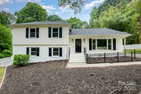 8025 Cliffside Drive Charlotte NC 28270