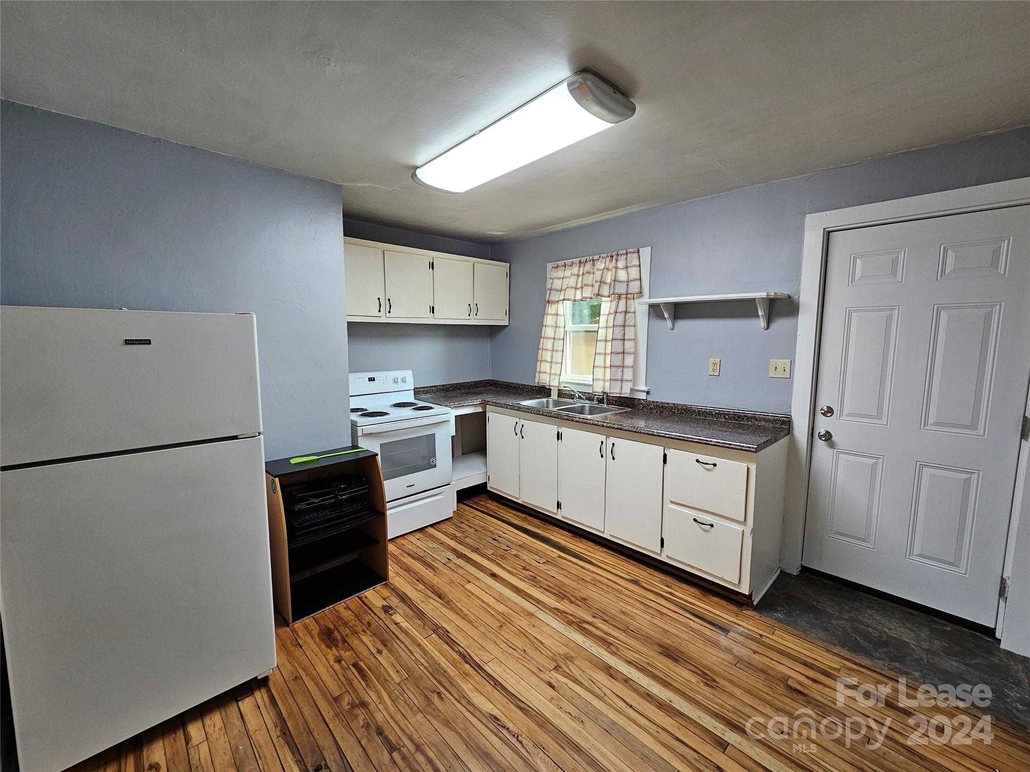 Oakland - Residential Lease
