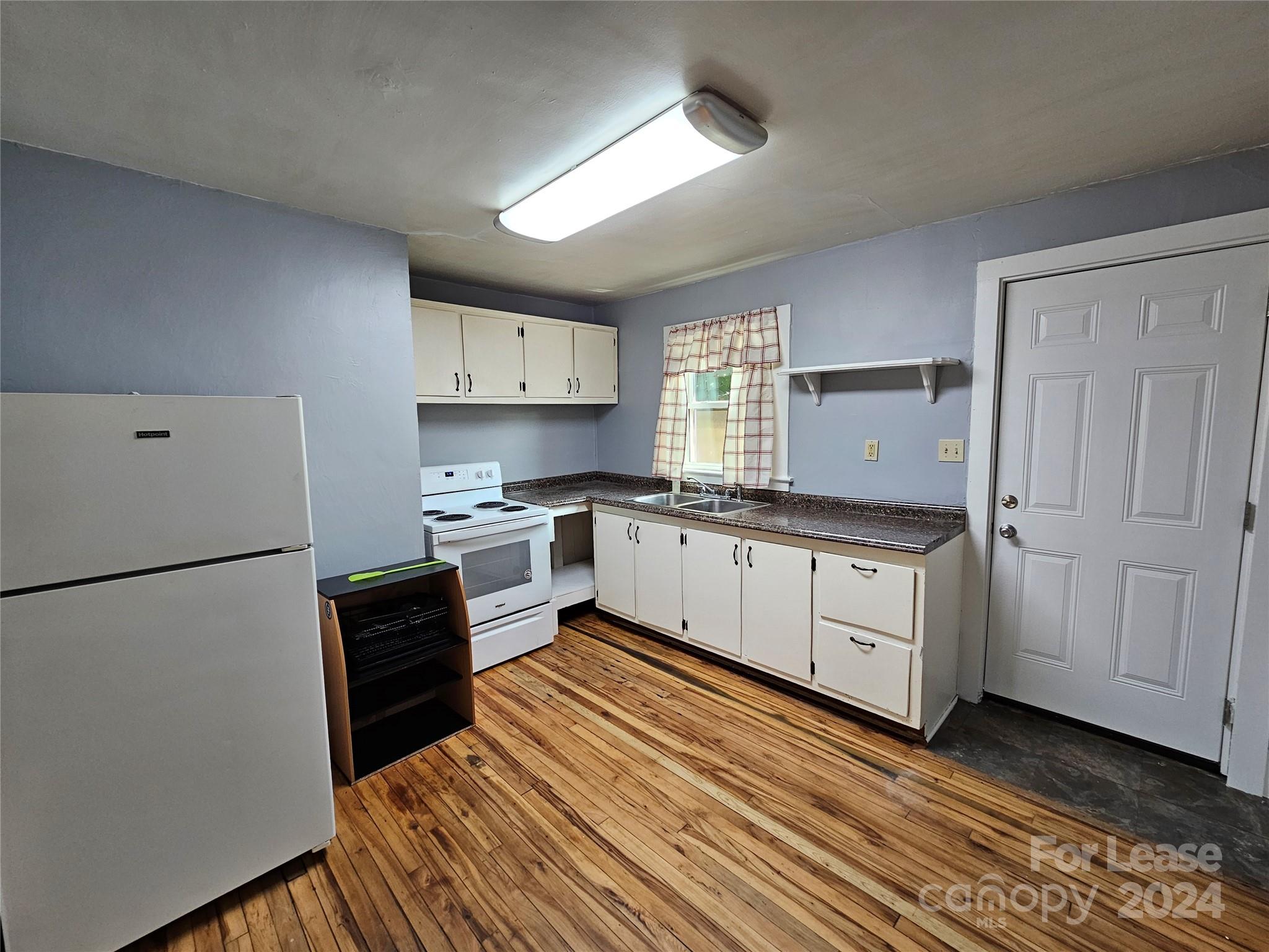 Oakland - Residential Lease