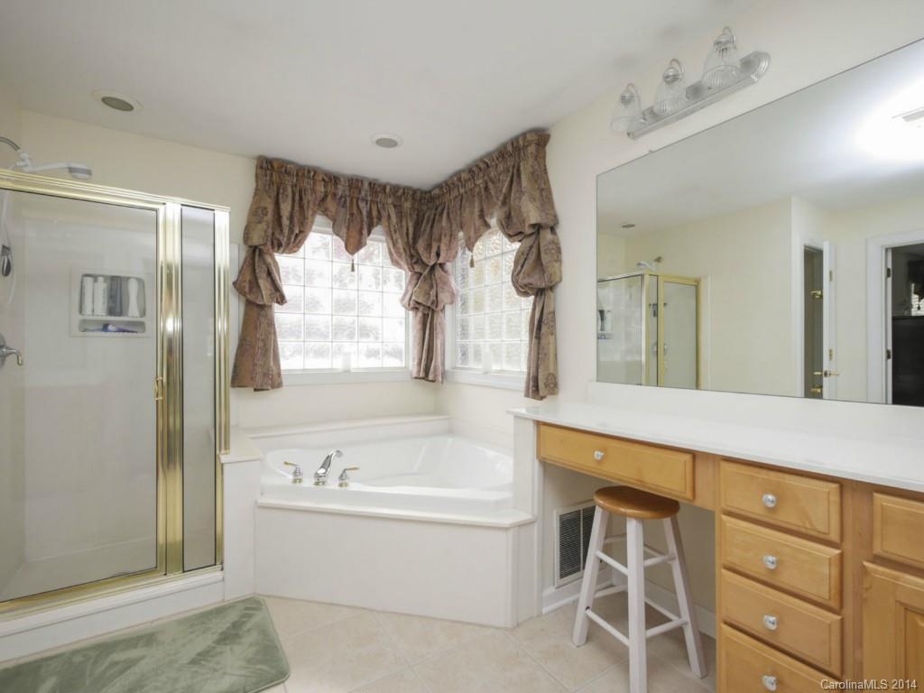 Hunter Oaks - Residential