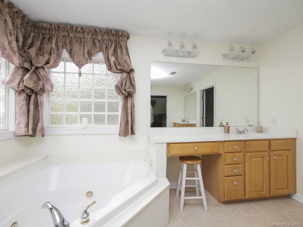 Hunter Oaks - Residential