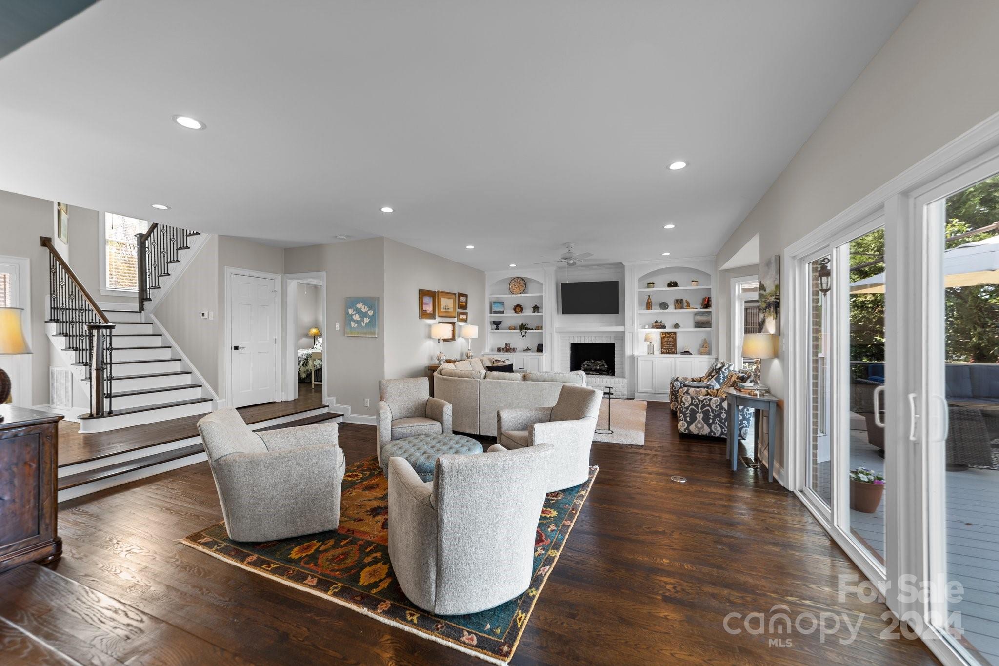 100 Norman Place - Residential