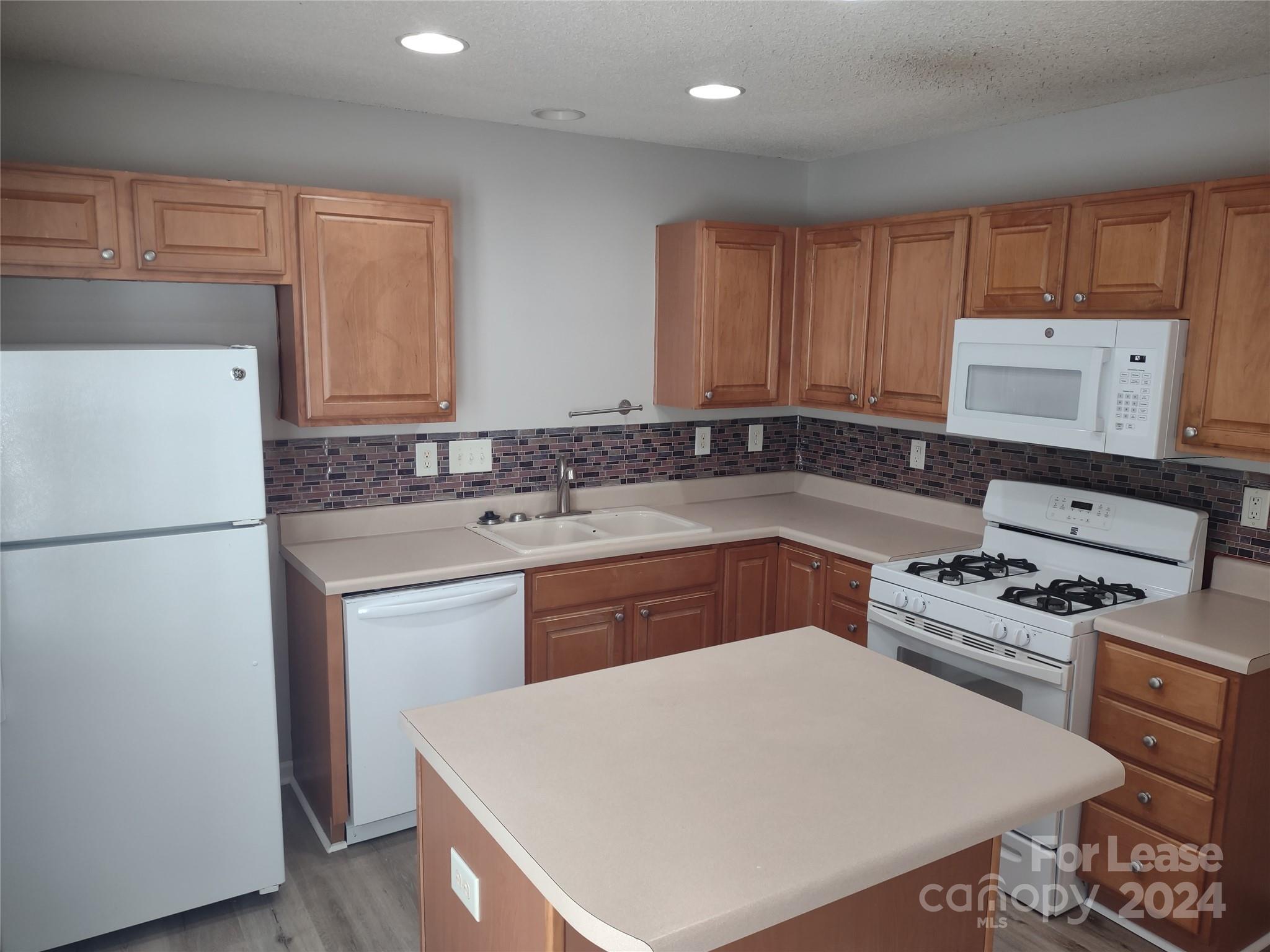 Rozzelles Landing - Residential Lease