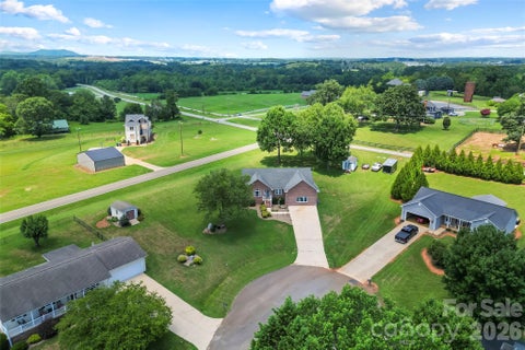 Photo of 3955 Northernmistic Drive, Maiden, NC 28650 (MLS # 4402168)