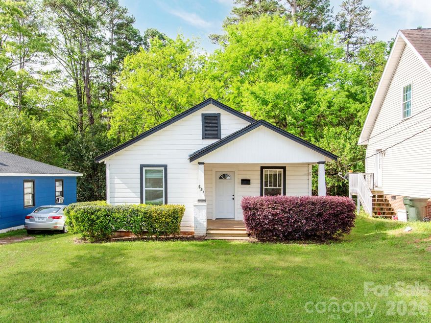 Investor Cashing Out, Really Good Deal on 3 properties only for 389K!  2 properties are side-by-side. All 3 properties are in the heart of downtown Rock Hill! Two are rented month to month leases, and the other is vacant in preparation for the sale!

810 Arlington Ave - Bring your imagination for updates to this cute Cottage!
628 Morris St - Roof replaced in 2025, bathroom updated 2025!
624 Morris St - Roof replaced in 2025, windows being replaced, plumbing being updated, updated functionality of kitchen and updated bathroom!