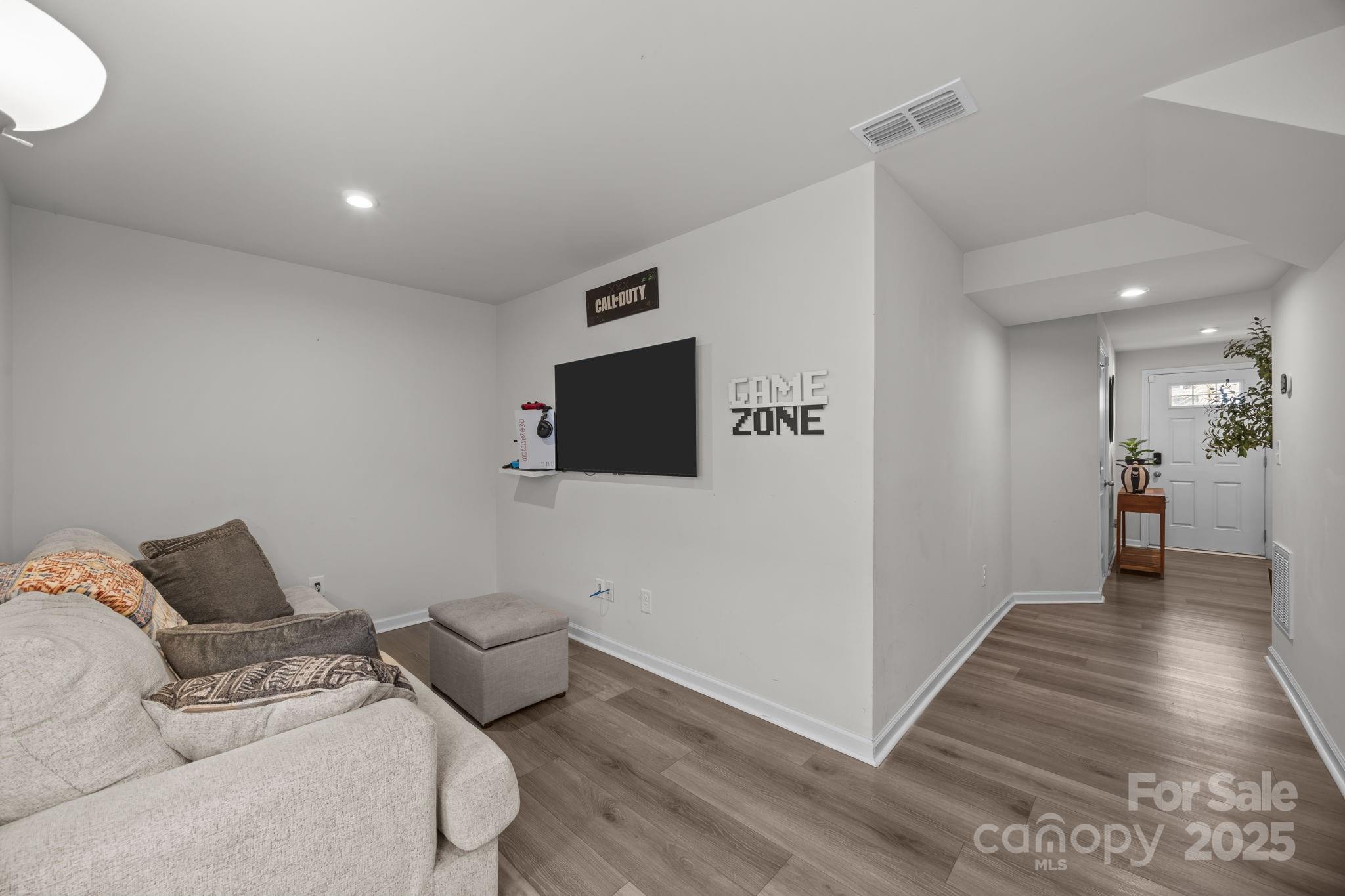 3044 Fiddlewood Street