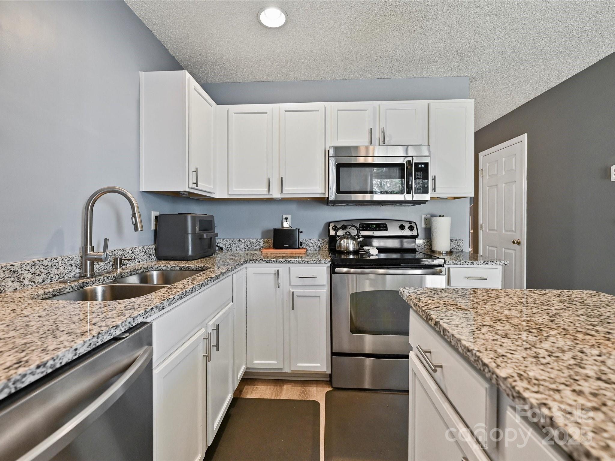 The Townes at Old Stone Crossing - Residential