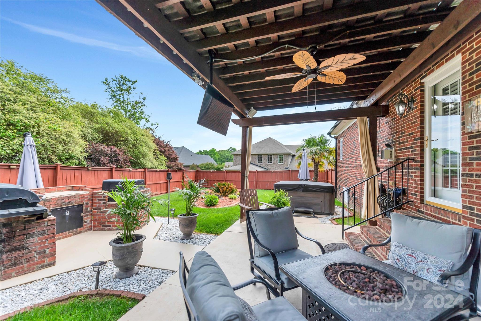 Eagles Walk - Residential