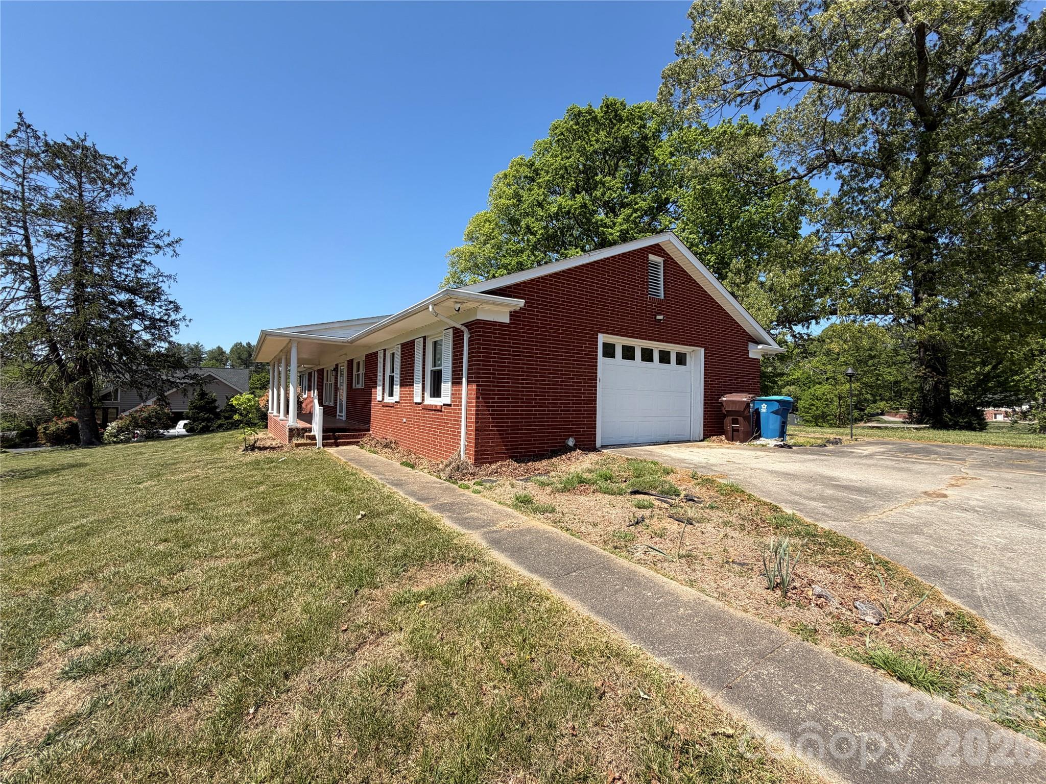 2136 Cedar Rock Estates Drive