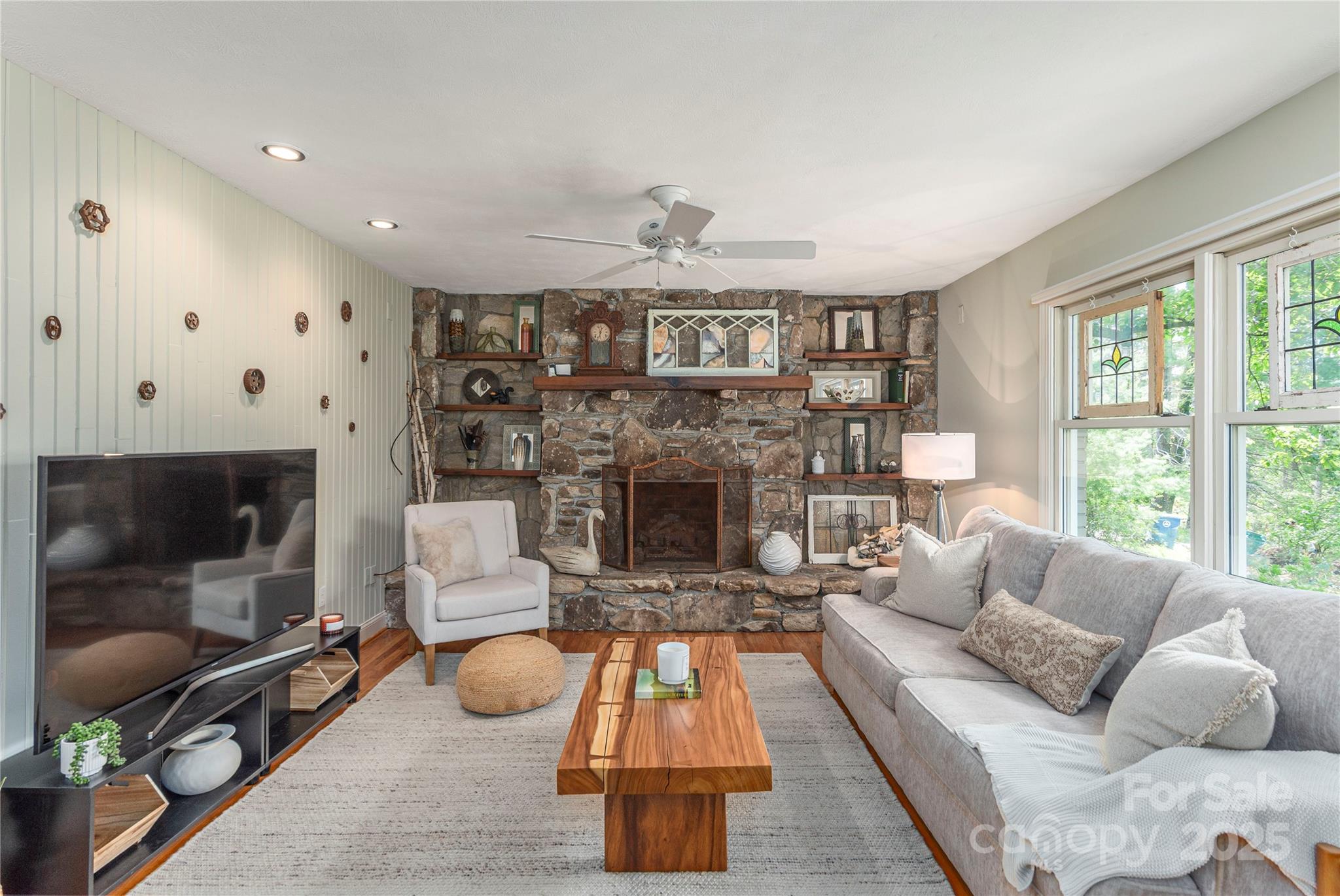 25 Brookcliff Drive