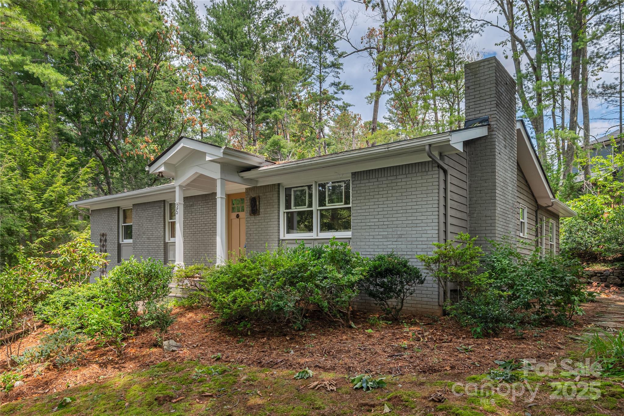25 Brookcliff Drive