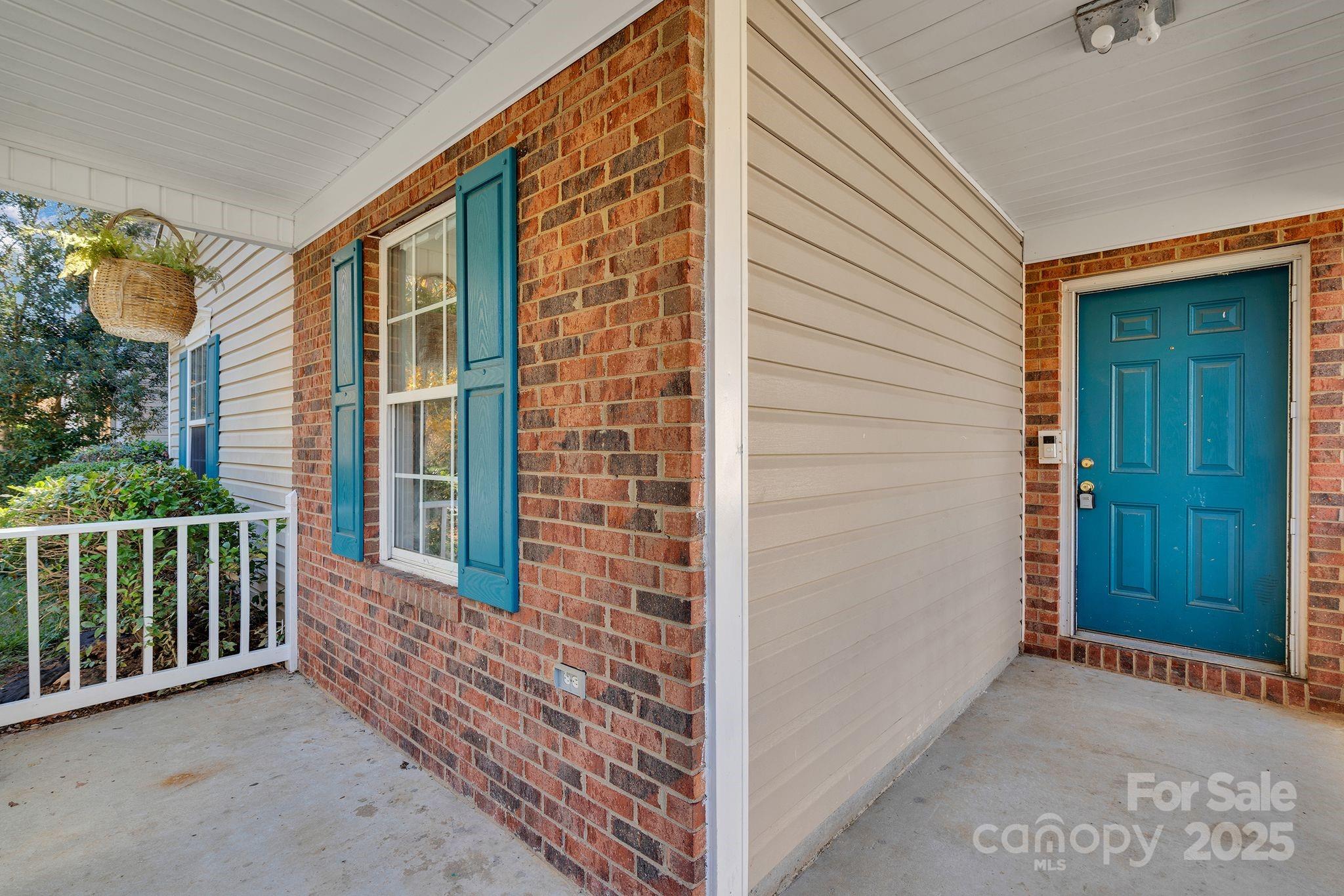 12049 Stewarts Crossing Drive