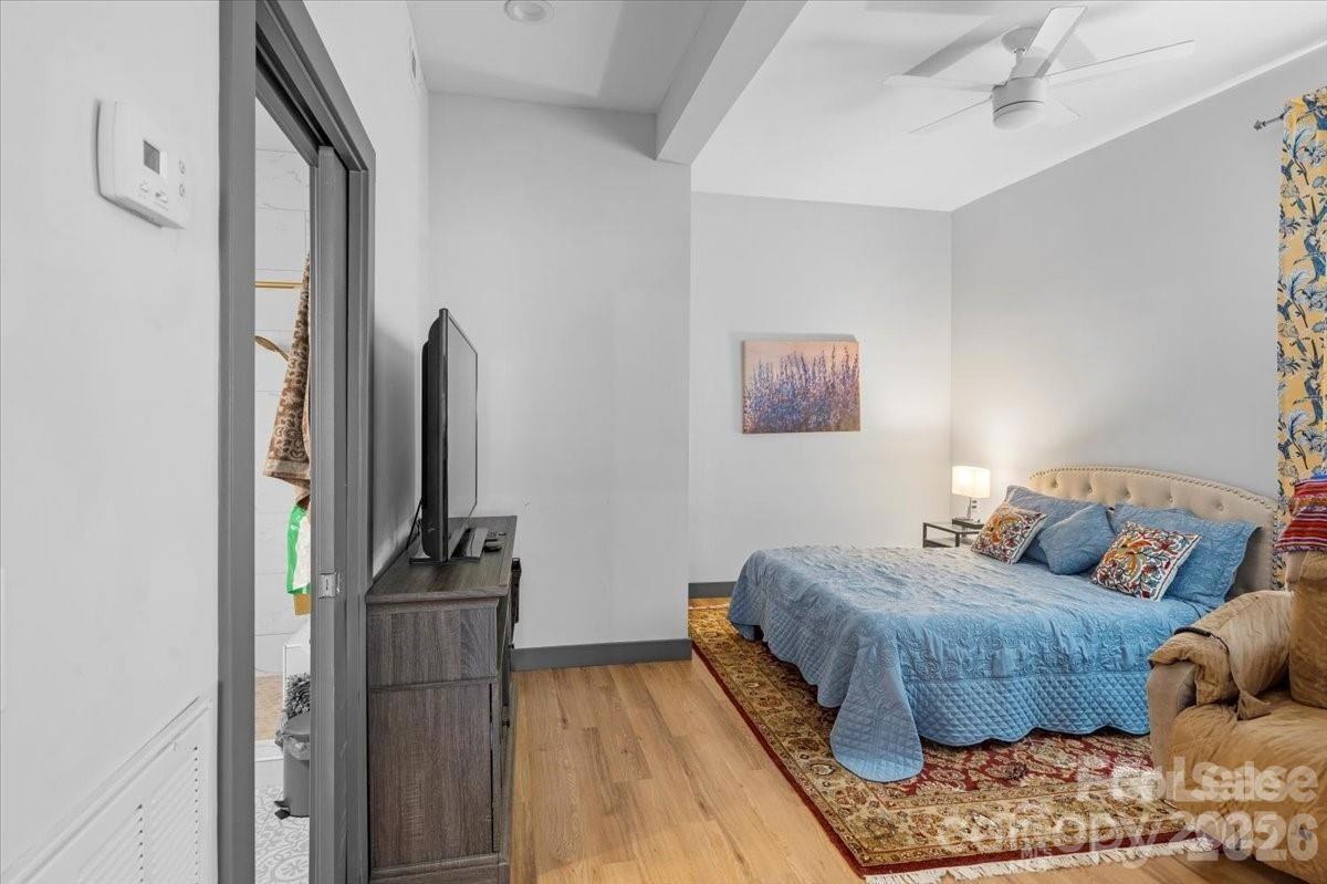 Glenn Oaks - Residential Lease