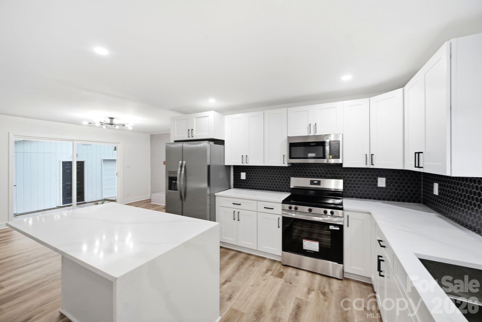 1453 Grovewood Drive