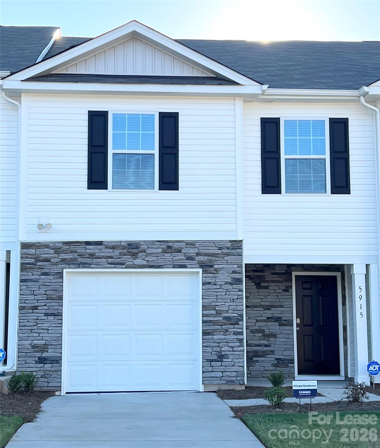 Photo 1 of 22 — 5915 Faron Way, Charlotte, NC 28262