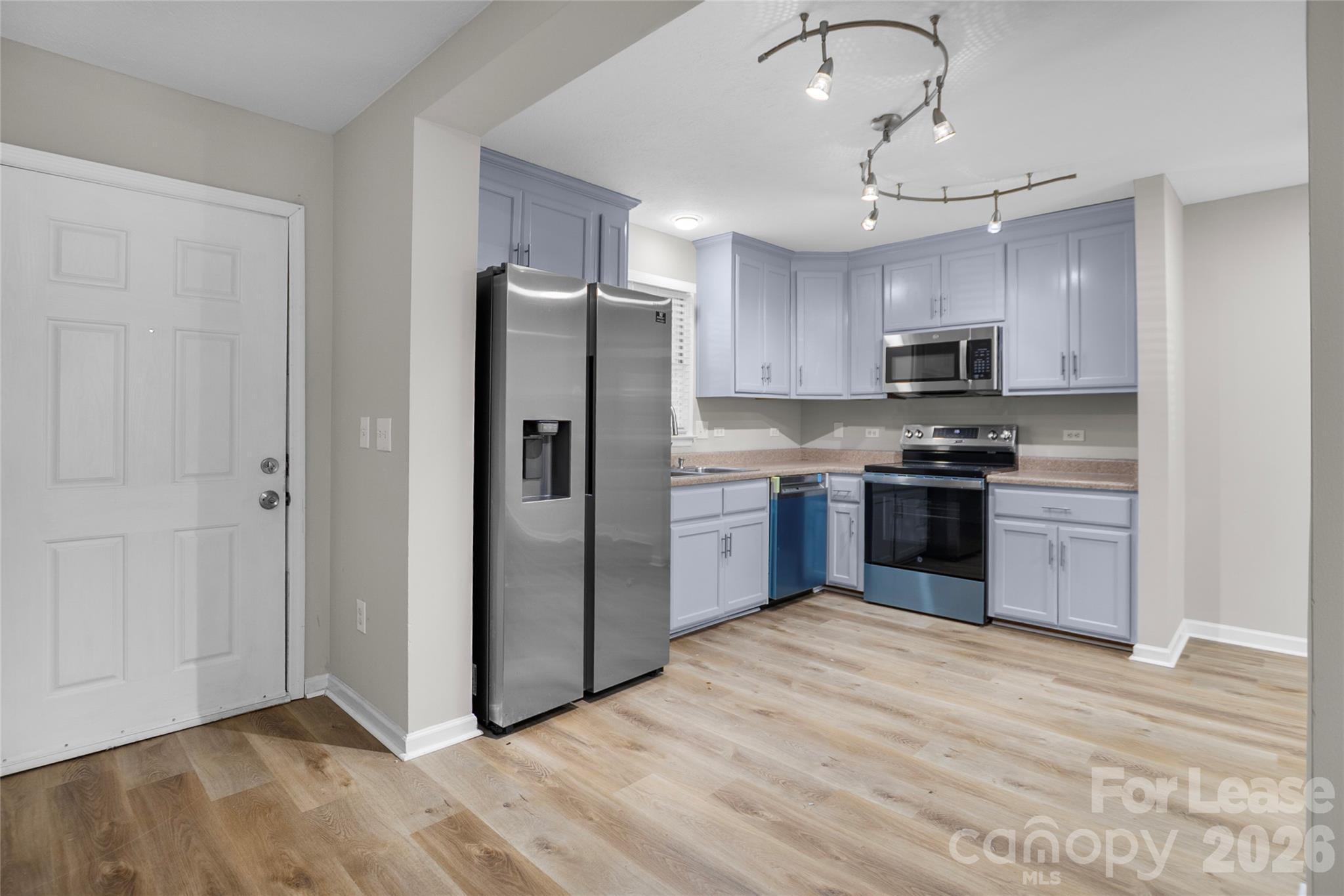 Vantage Pointe - Residential Lease