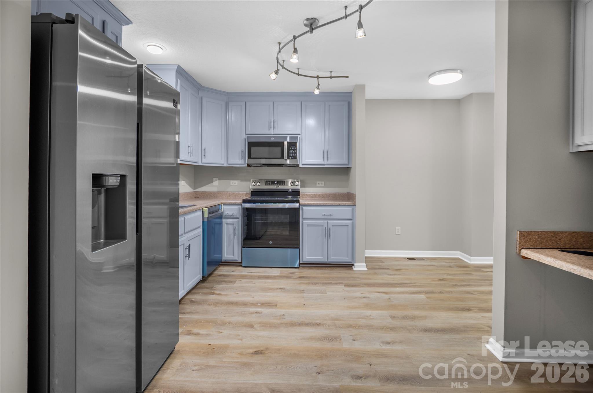 Vantage Pointe - Residential Lease