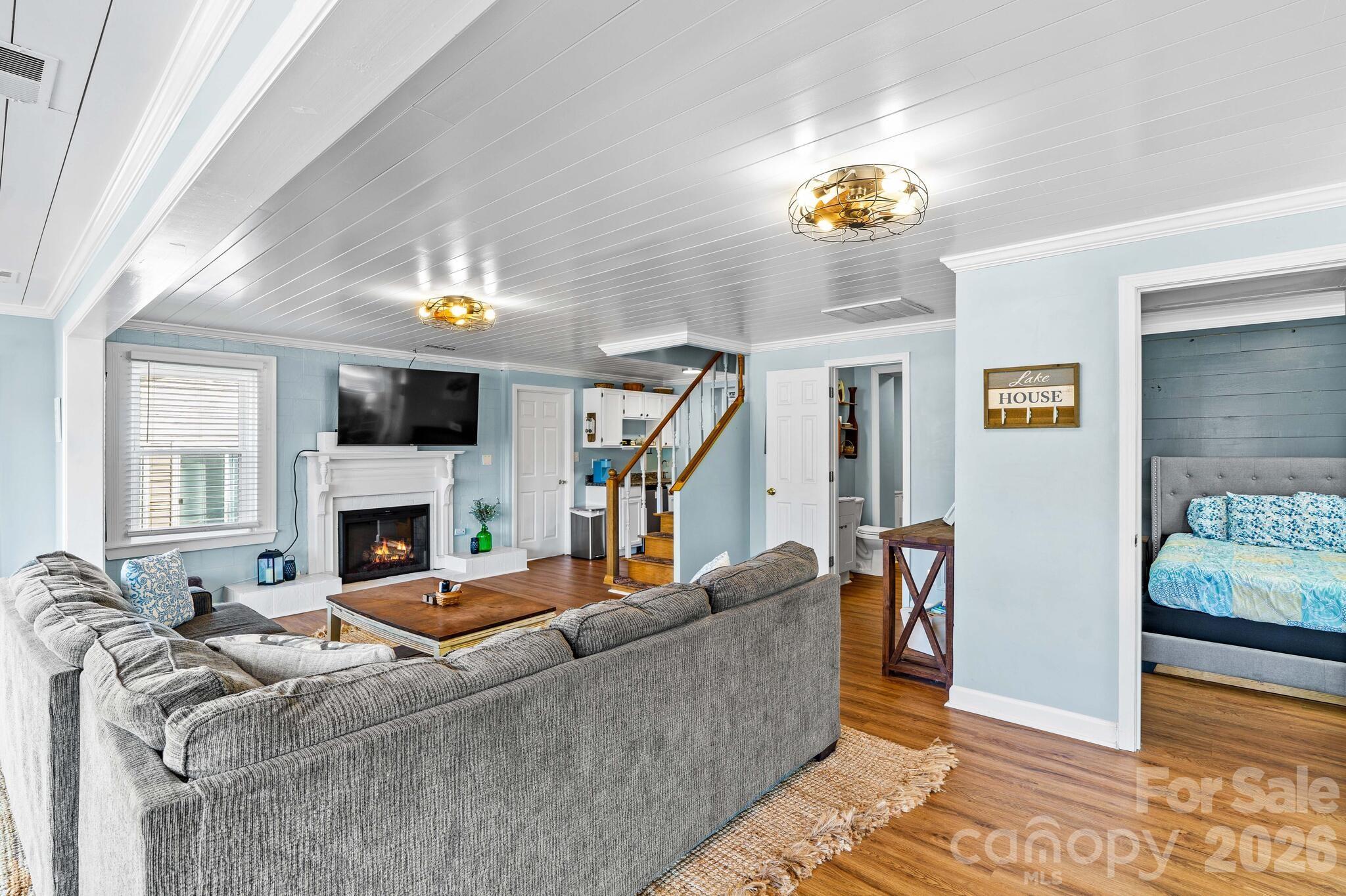 Hickory Point - Residential