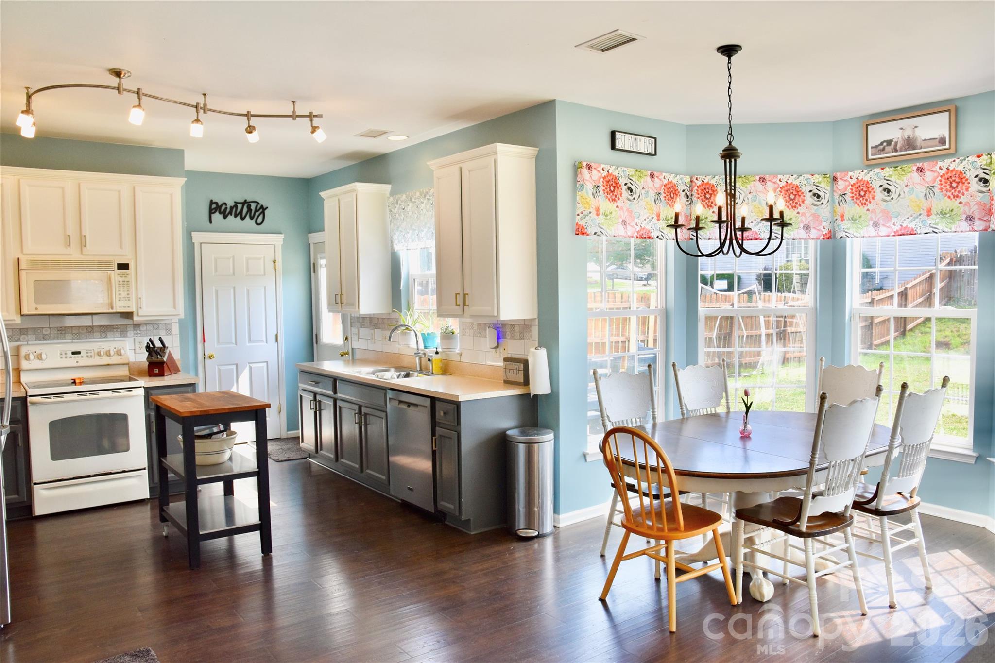Applegate - Residential
