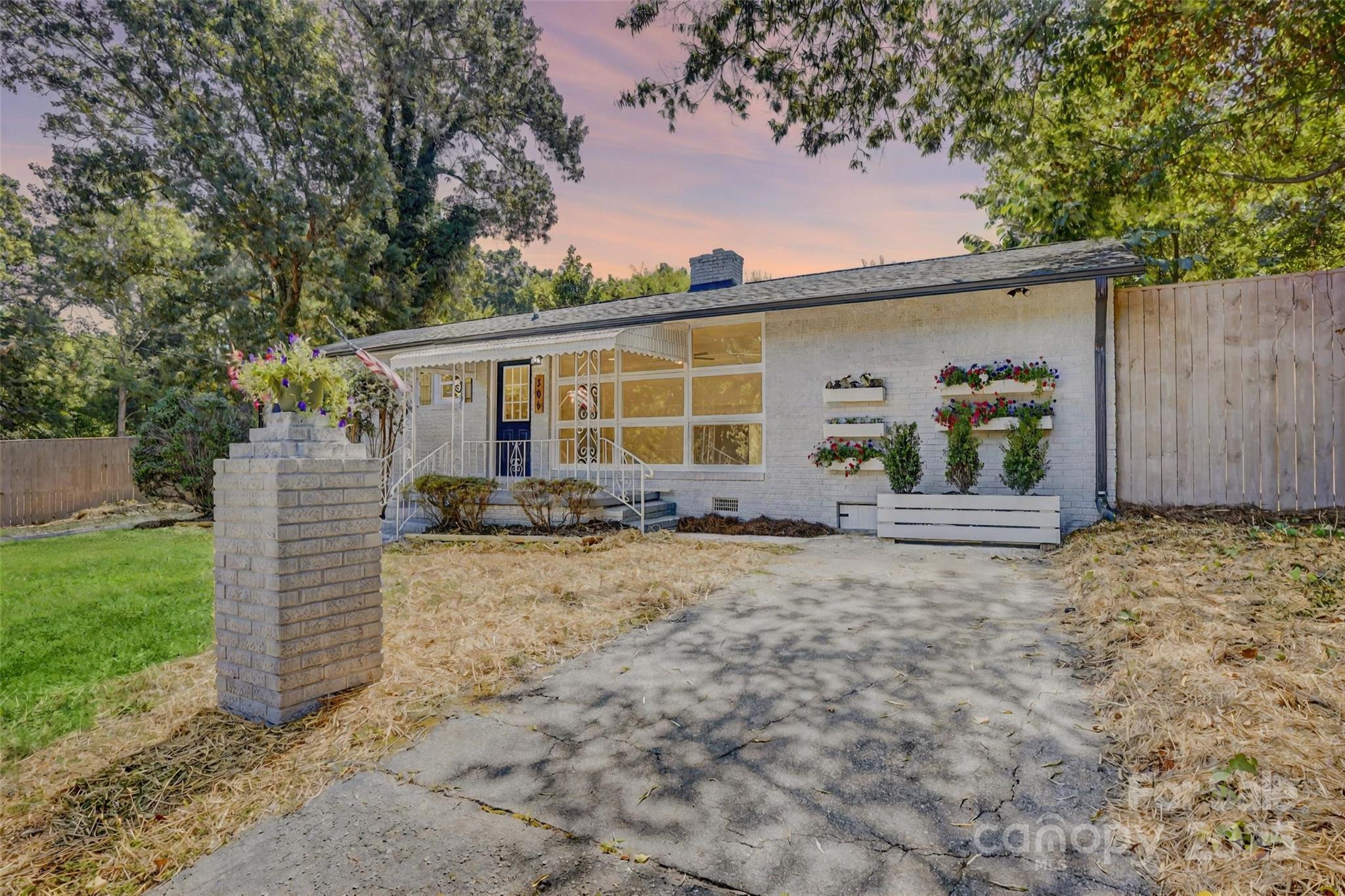 306 N Correll Street
