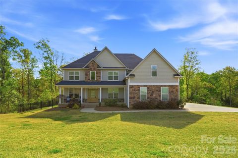 Photo of 1052 Lakefront Woods, Belmont, NC 28012 (MLS # 4357505)