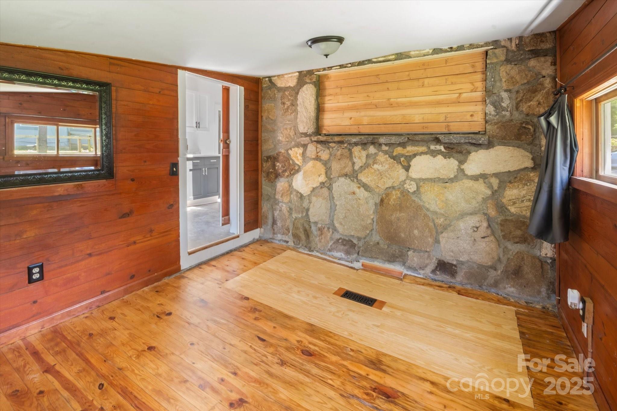 Mountain Home - Residential