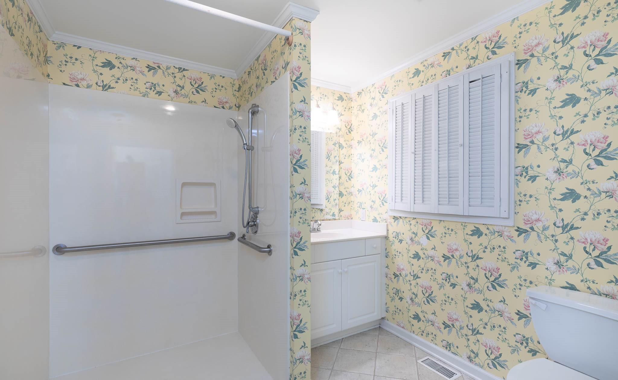 Seventeen Acres - Residential