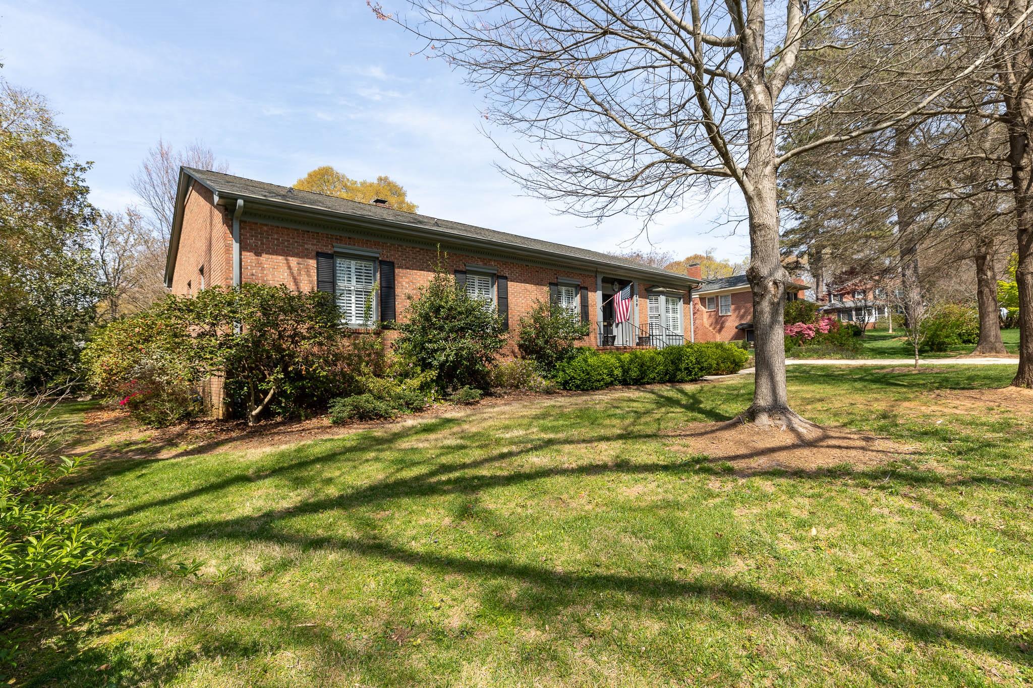 Seventeen Acres - Residential