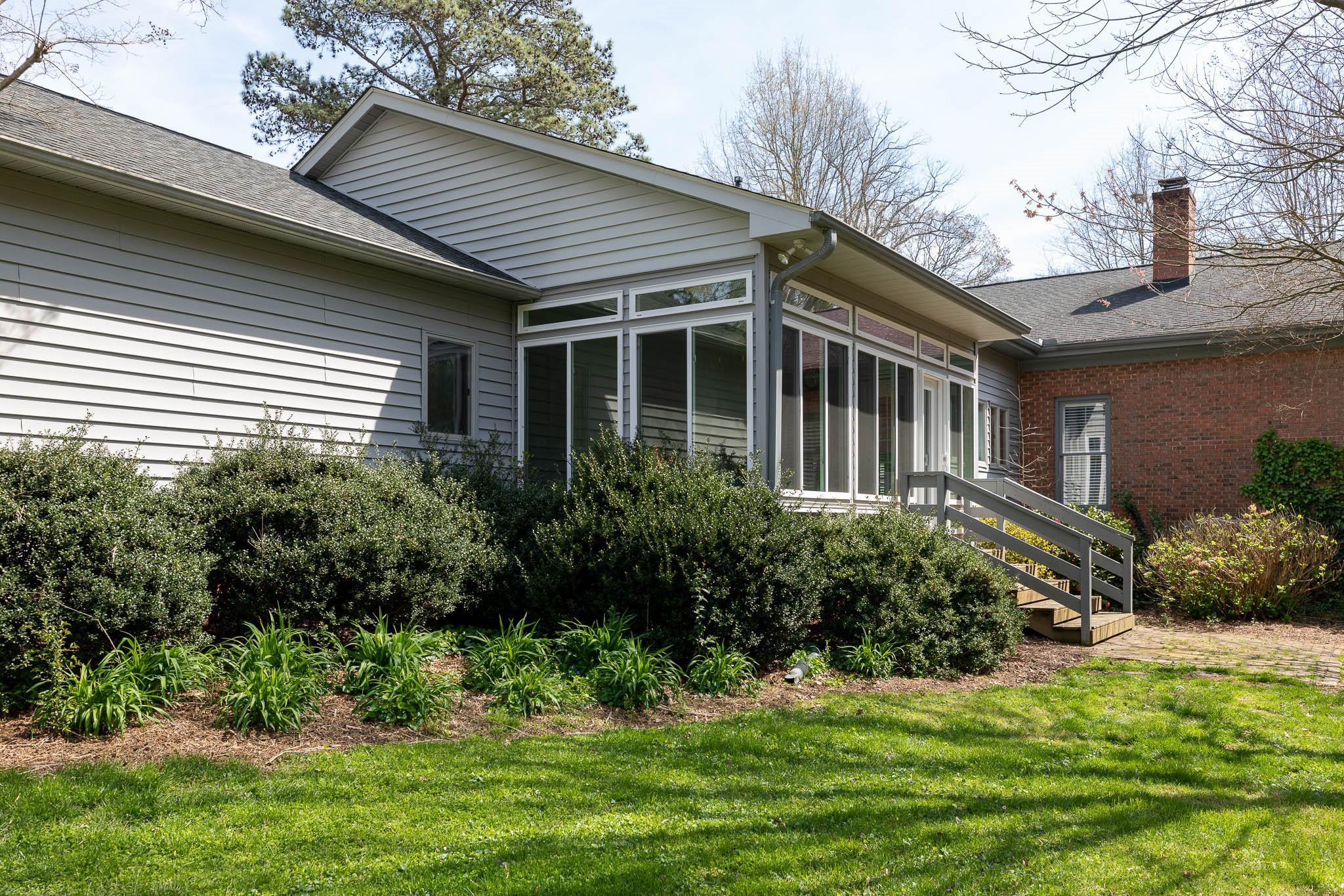 Seventeen Acres - Residential