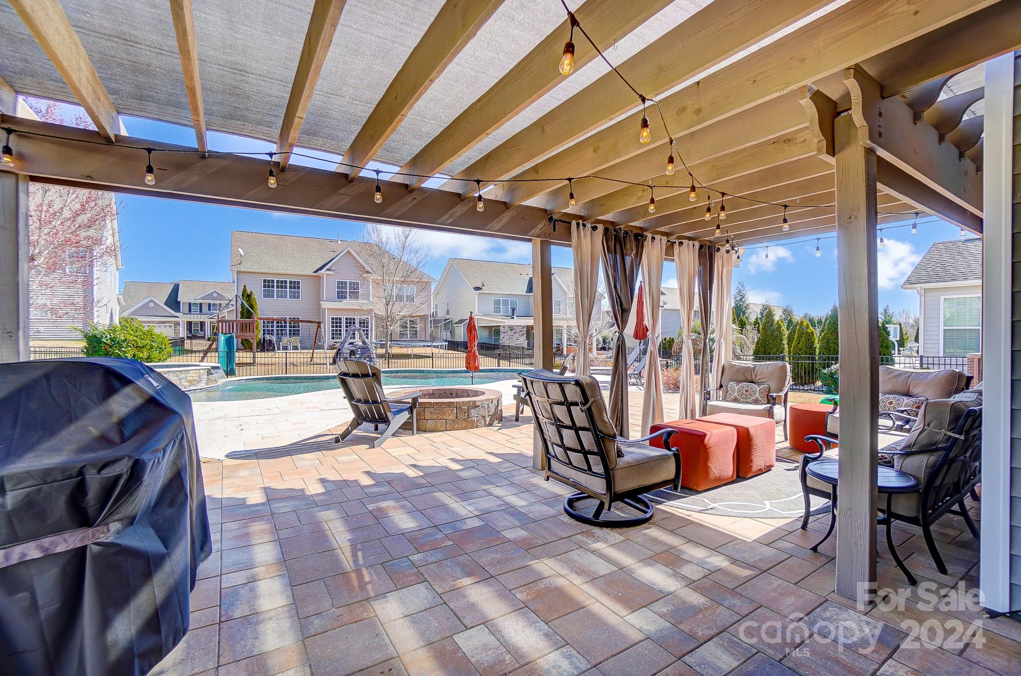 Lake Ridge - Residential