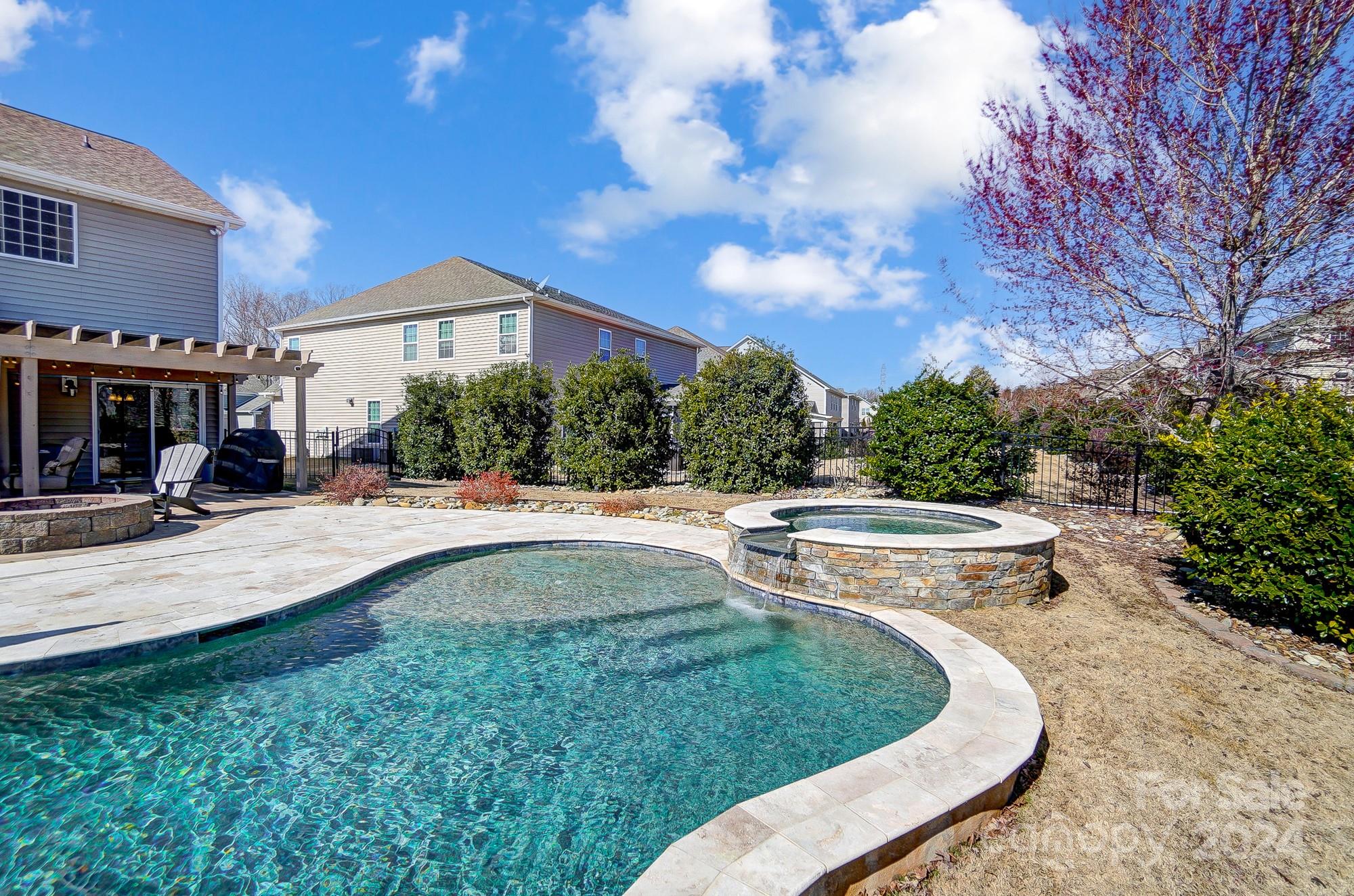 Lake Ridge - Residential