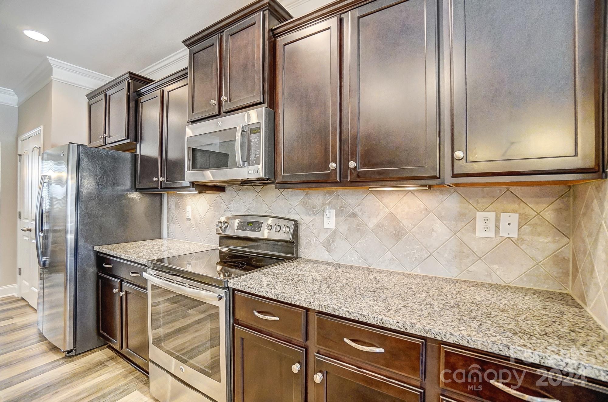 Lake Ridge - Residential