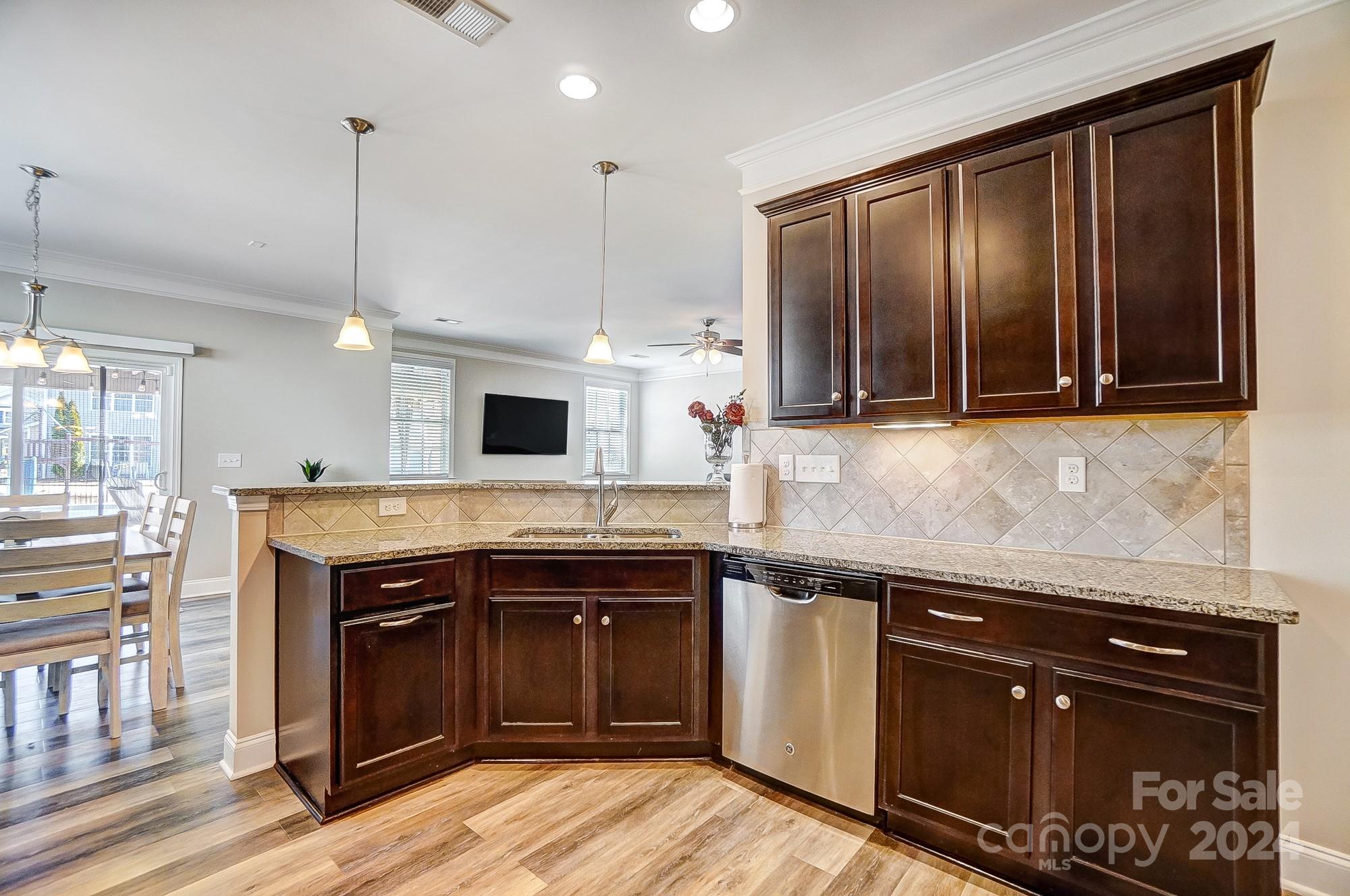 Lake Ridge - Residential