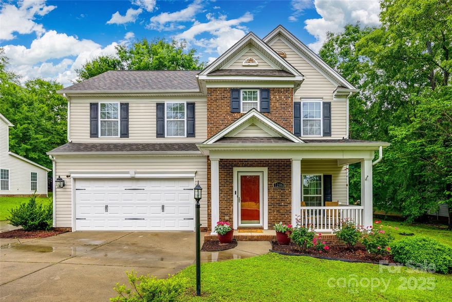 This lovely 4 bedroom home offers a functional and inviting layout perfect for everyday living and entertaining. Step inside to find tasteful updates throughout, including modern finishes and warm, welcoming spaces. The main floor features a spacious living area, an updated kitchen with ample storage and counter space, and a cozy dining area—all flowing seamlessly for comfortable gatherings. Upstairs, you’ll find all four bedrooms tucked away for privacy, including a generous primary suite with a walk-in closet and en-suite bath. There are 3 additional bedrooms upstairs offering lots of flexibility.
Step outside to the backyard—an absolute dream for garden lovers. With lush landscaping, room to grow your own produce or flowers, and space to relax or entertain, this outdoor retreat is both peaceful and practical.
Located in close proximity to the neighborhood pool for great convenience! Don’t miss your chance to make this gem in Arrowood Estates your own!