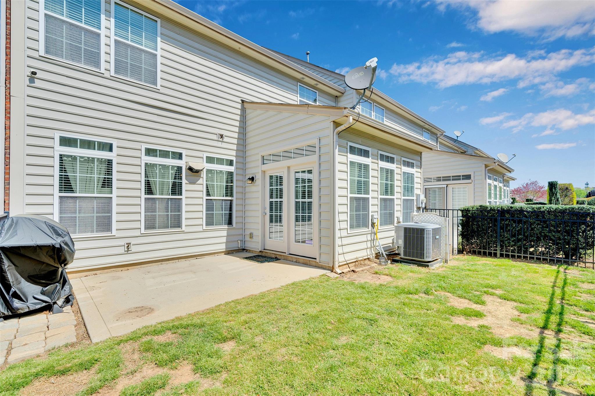 Park South Station - Residential