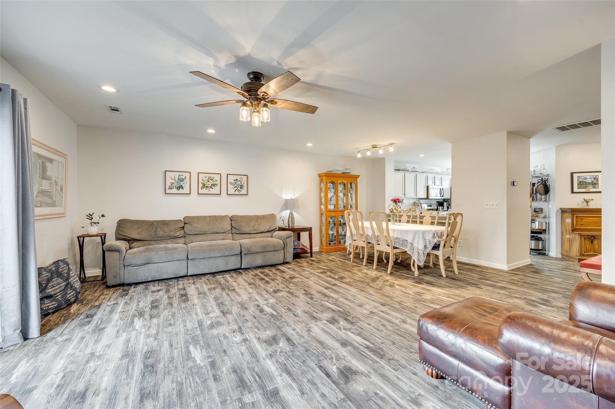 Sheffield Pointe - Residential