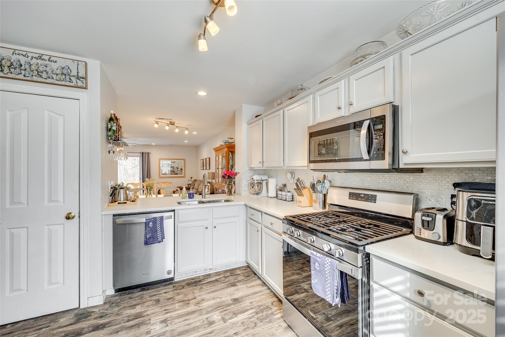 Sheffield Pointe - Residential