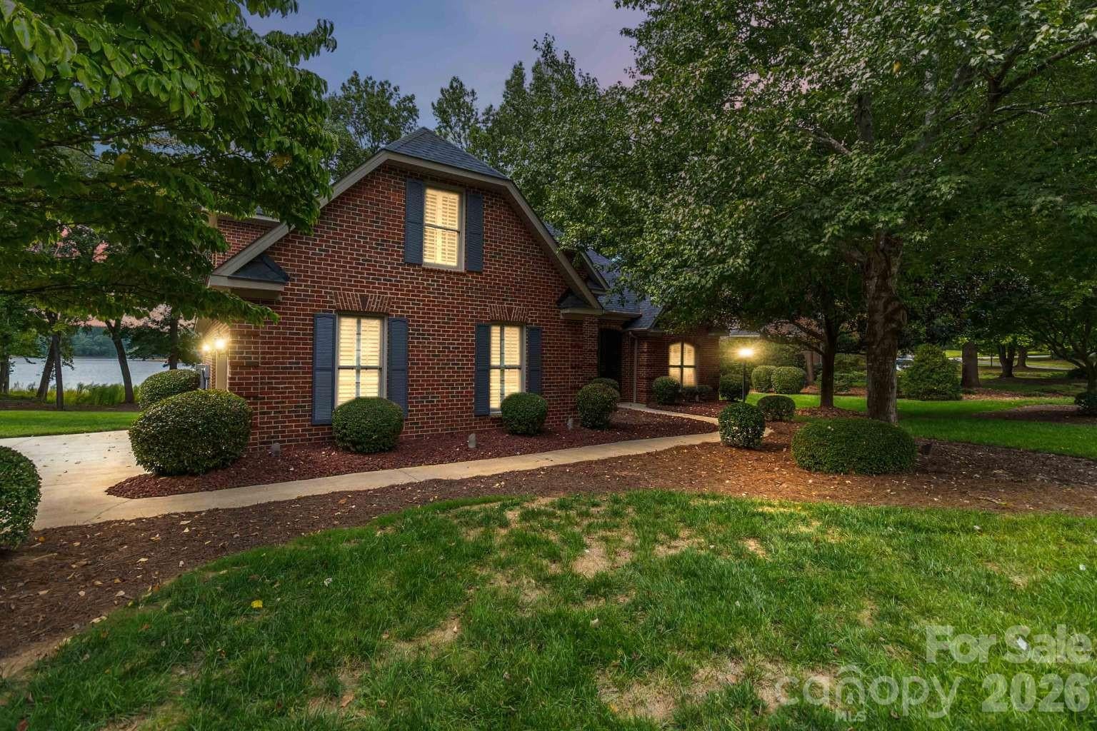 1106 Westlake Drive